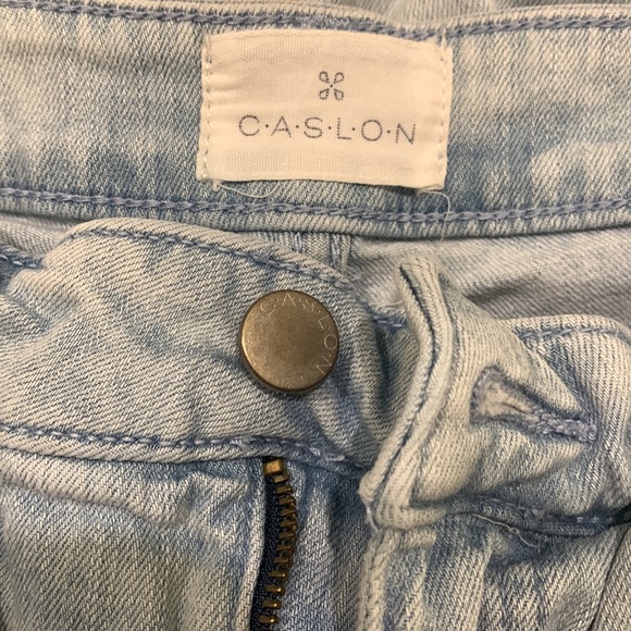Caslon Light-wash, Light Distressed Boyfriend Jeans, Size 28 - Picture 4 of 9